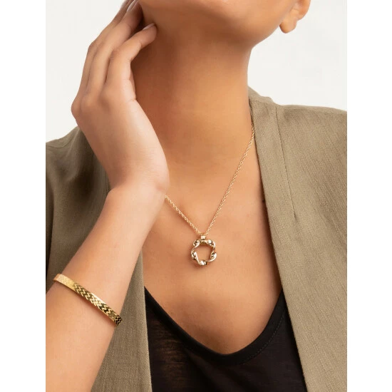 Autograph Circle Pendant Necklace Women Gold 2 Autograph Circle Pendant Necklace Women Gold - Image 2