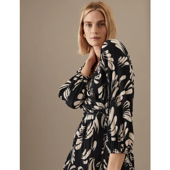 Autograph Jersey Plisse Printed V-Neck Wrap Dress Women Black Mix 4 Autograph Jersey Plisse Printed V-Neck Wrap Dress Women Black Mix - Image 4