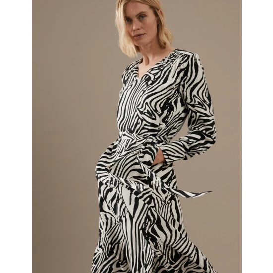 Autograph Animal Print V-Neck Midaxi Waisted Dress Women Black Mix 2 Autograph Animal Print V-Neck Midaxi Waisted Dress Women Black Mix - Image 2