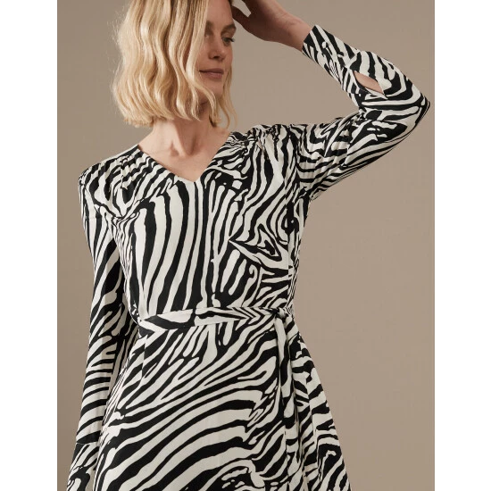 Autograph Animal Print V-Neck Midaxi Waisted Dress Women Black Mix 6 Autograph Animal Print V-Neck Midaxi Waisted Dress Women Black Mix - Image 6