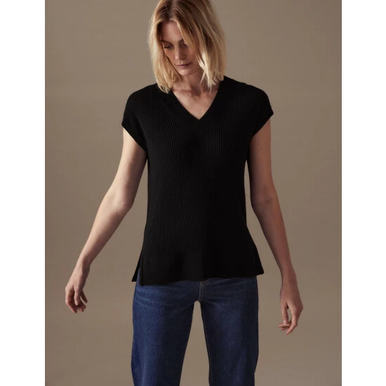 Autograph Pure Cashmere Ribbed Relaxed Knitted Vest Women Black 4 Autograph Pure Cashmere Ribbed Relaxed Knitted Vest Women Black - Image 4